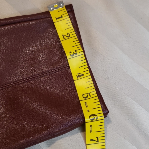 Andrew Marc, leather like, waste control, burgandy - Picture 10 of 14